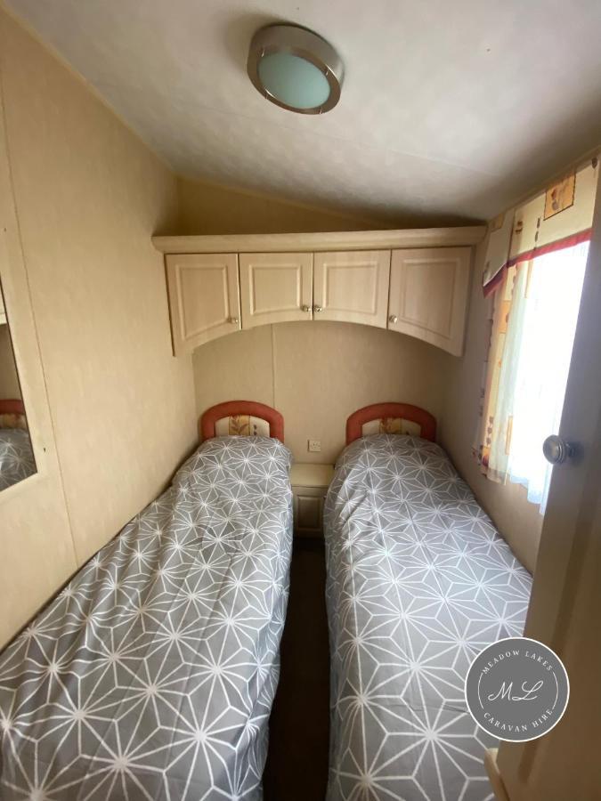 Coral Beach - Row 73 Van 2, Central Heating, Wifi, Bed Linen - Meadow Lakes Caravan & Lodge Hire 잉골드멜스 외부 사진