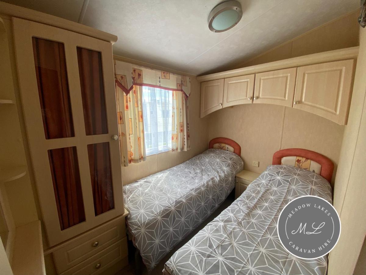 Coral Beach - Row 73 Van 2, Central Heating, Wifi, Bed Linen - Meadow Lakes Caravan & Lodge Hire 잉골드멜스 외부 사진